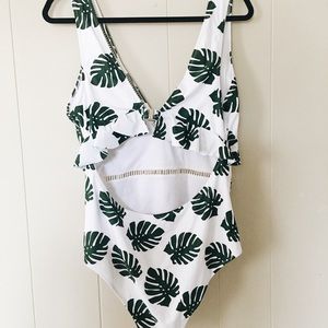 Cupshe Swim - Cupshe tropical leaf one piece Cupshe Swim - Cupshe tropical leaf one piece